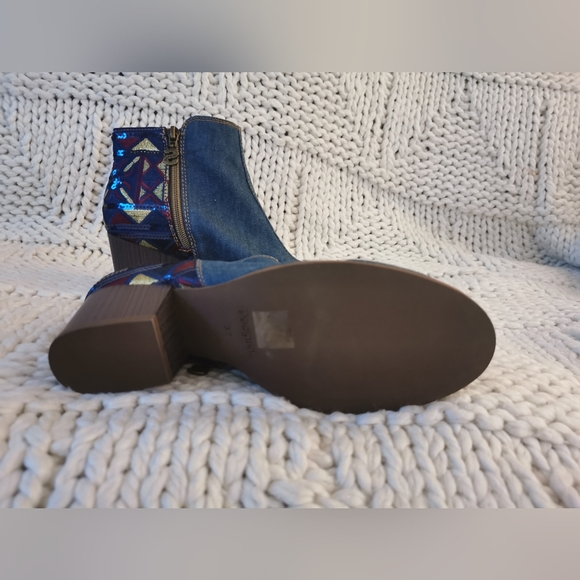 Jean booties - Picture 6 of 6